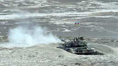صورة وزيرا خارجية أذربيجان وأرمينيا يلتقيان في جنيف