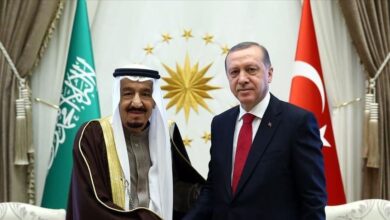صورة أردوغان والملك سلمان يتفقان على إبقاء قنوات الحوار مفتوحة