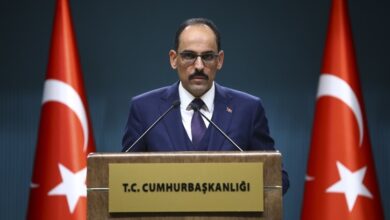 صورة قالن:على واشنطن وقف دعم التنظيمات الإرهابية و نحن متمسكون بقضية امتلاك صواريخ S400