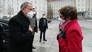 صورة قضايا أمنية و دفاعية.. محور لقاء جمع بين وزير الدفاع التركي أكار ونظيرته الألمانية