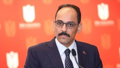 صورة قالن: أبلغنا واشنطن والناتو بعدم جدوى الحديث عن منظومة “إس 400”