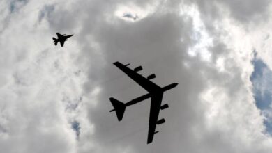 صورة قاذفة «بي-52» أميركية تشارك في تدريبات عسكرية مع كوريا الجنوبية