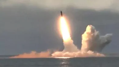 صورة كوريا الشمالية تطلق صاروخين احتجاجا على مناورة بين كوريا الجنوبية والولايات المتحدة